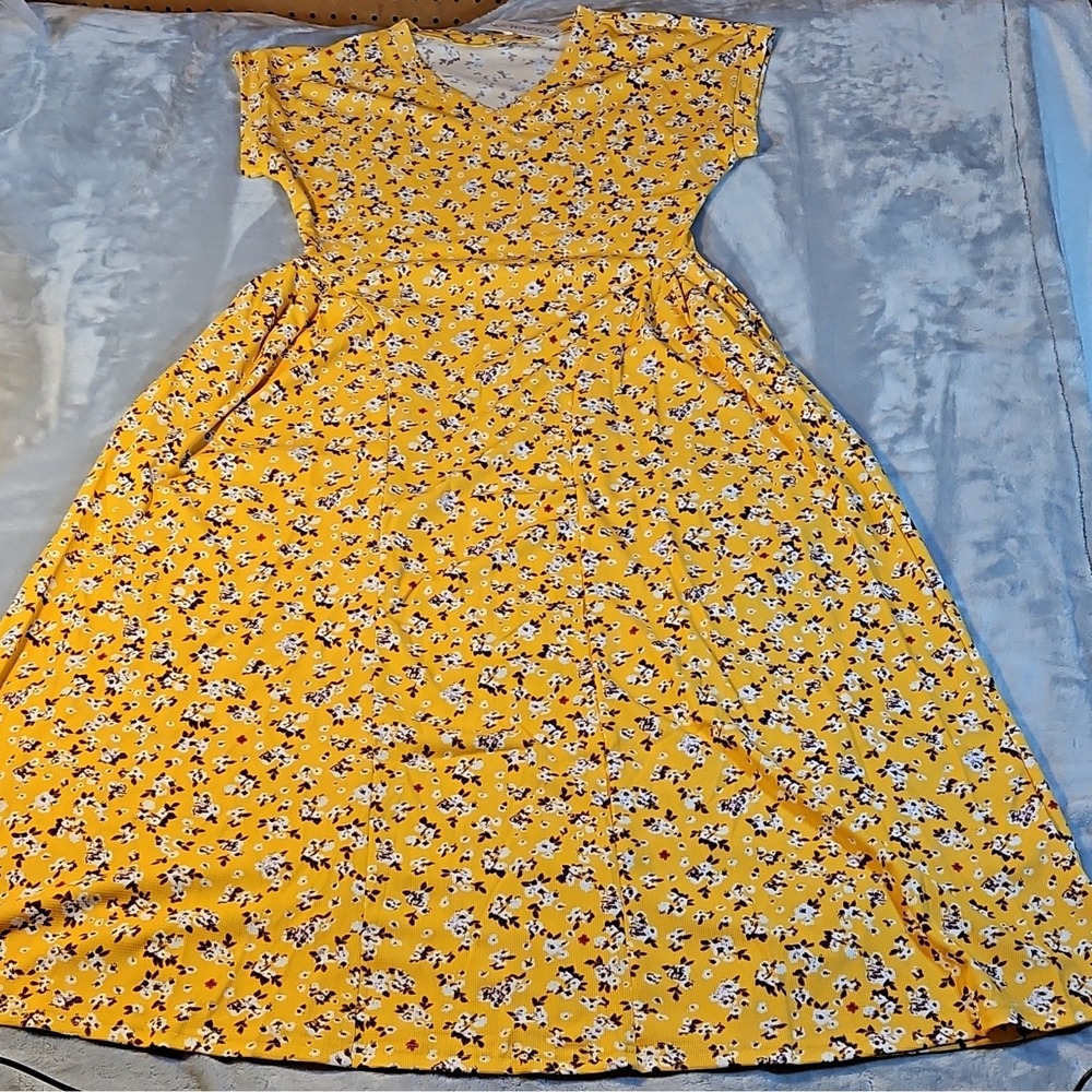 WNEEDU Women's Yellow Floral V-Neck Short Sleeve A-Line Midi Knit Dress S